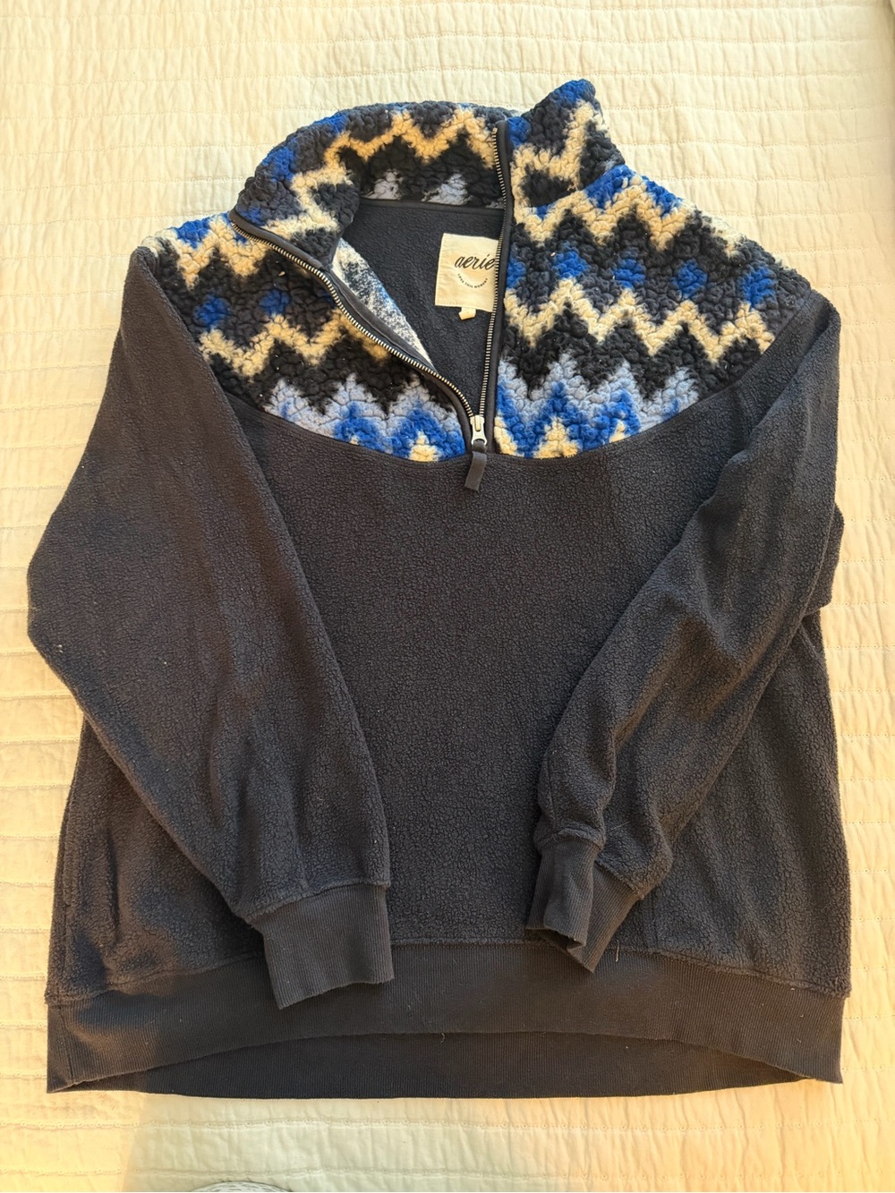 Aerie women’s navy chevron Fleece Pullover